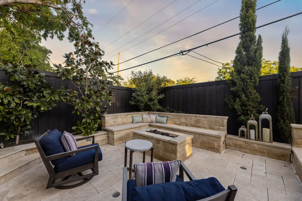 2712 Mount View Drive Farmers Branch, TX 75234