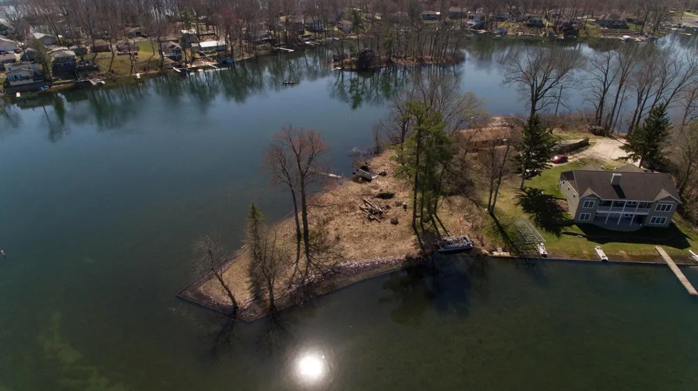 12387 Sunset Point Drive Plainwell, MI 49080