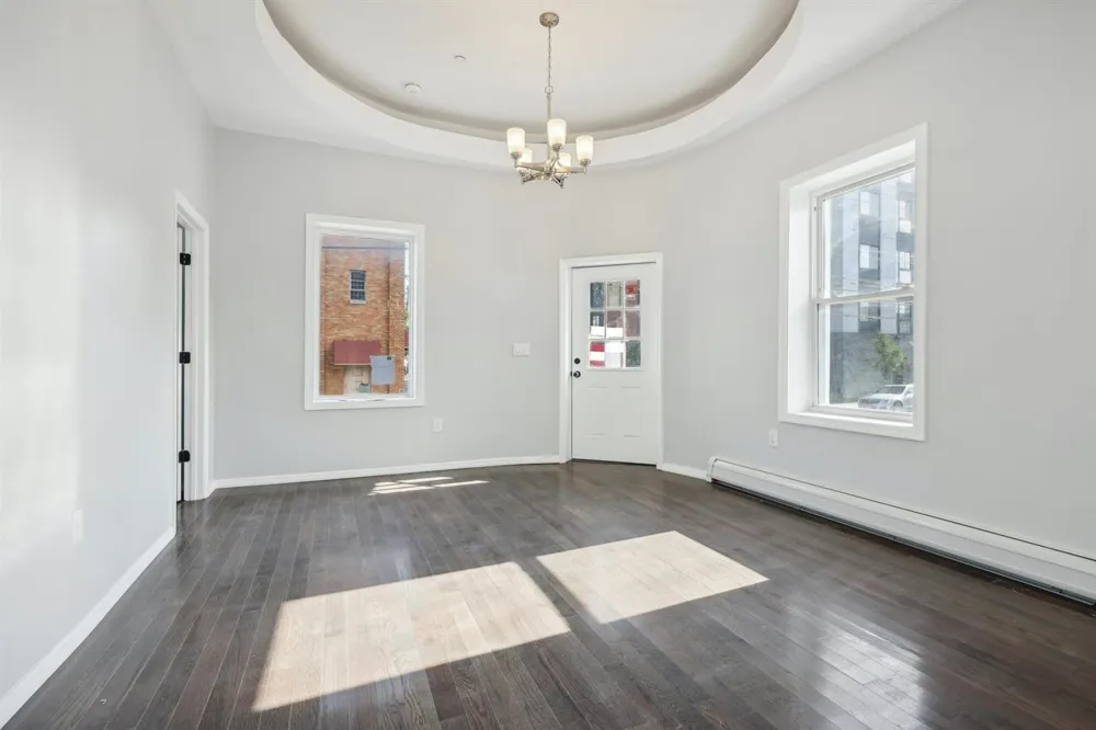541 70TH ST Guttenberg, NJ 07047