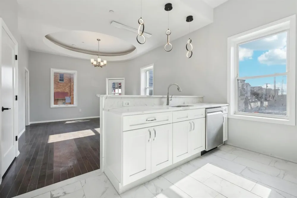 541 70TH ST Guttenberg, NJ 07047