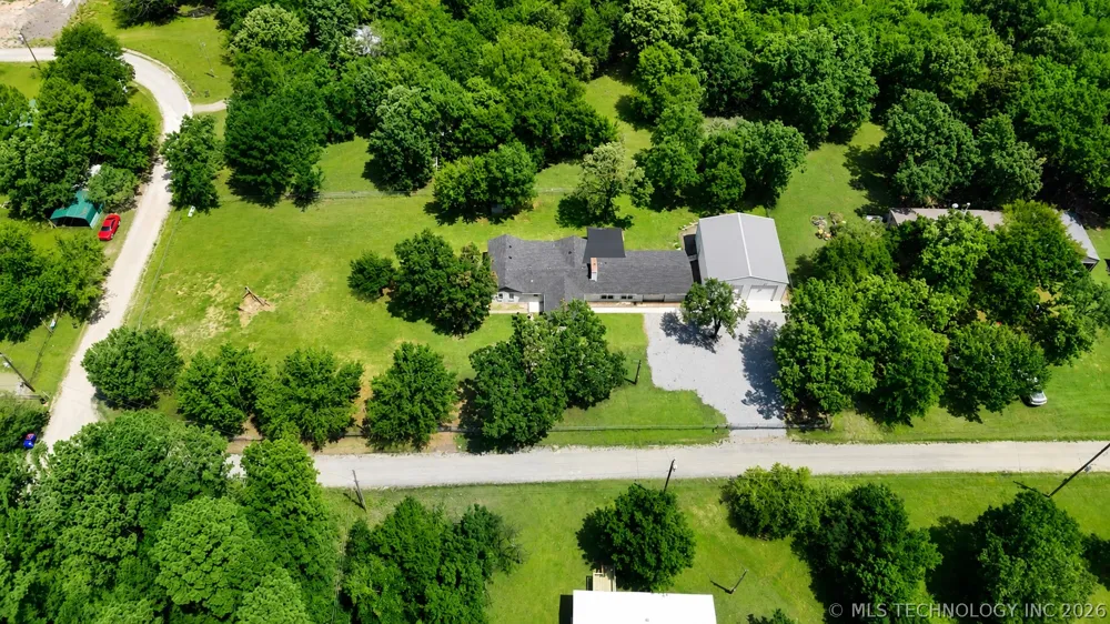 428773 E 1131 ROAD Porum, OK 74455