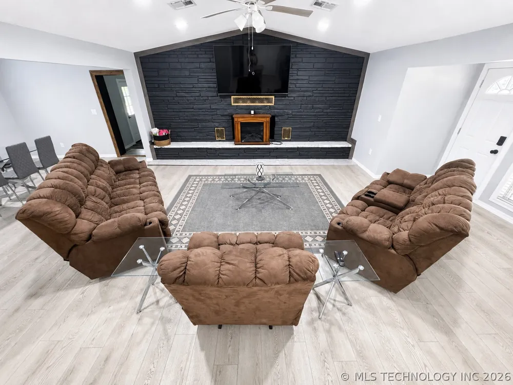 428773 E 1131 ROAD Porum, OK 74455