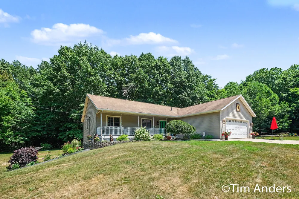 3455 Northkent Pine Drive Tyrone Township, MI 49330