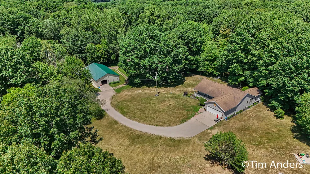 3455 Northkent Pine Drive Tyrone Township, MI 49330
