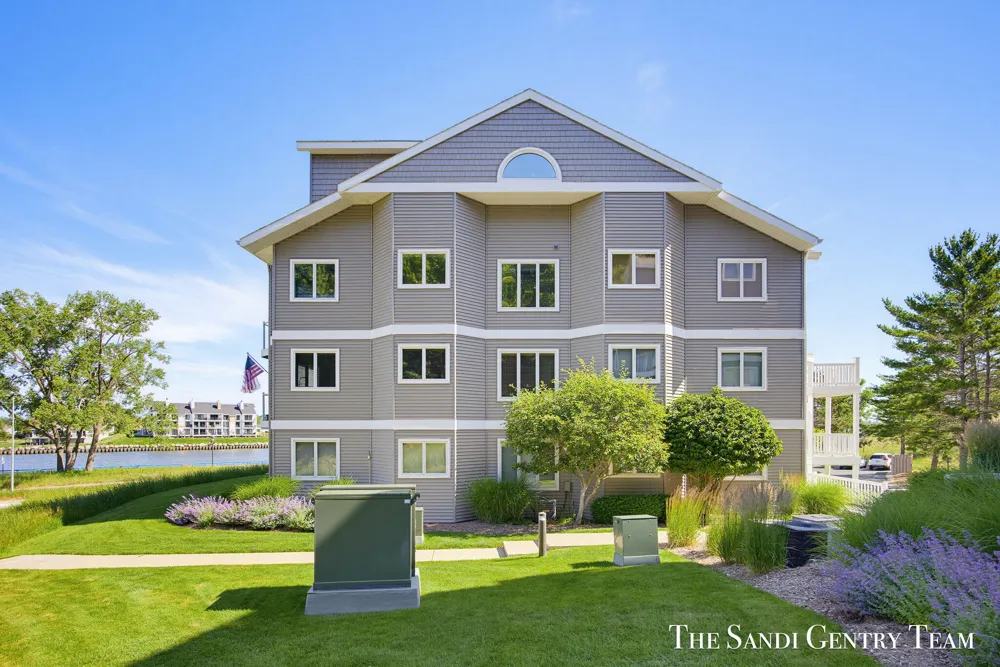 820 S Harbor Drive #5 Grand Haven City, MI 49417