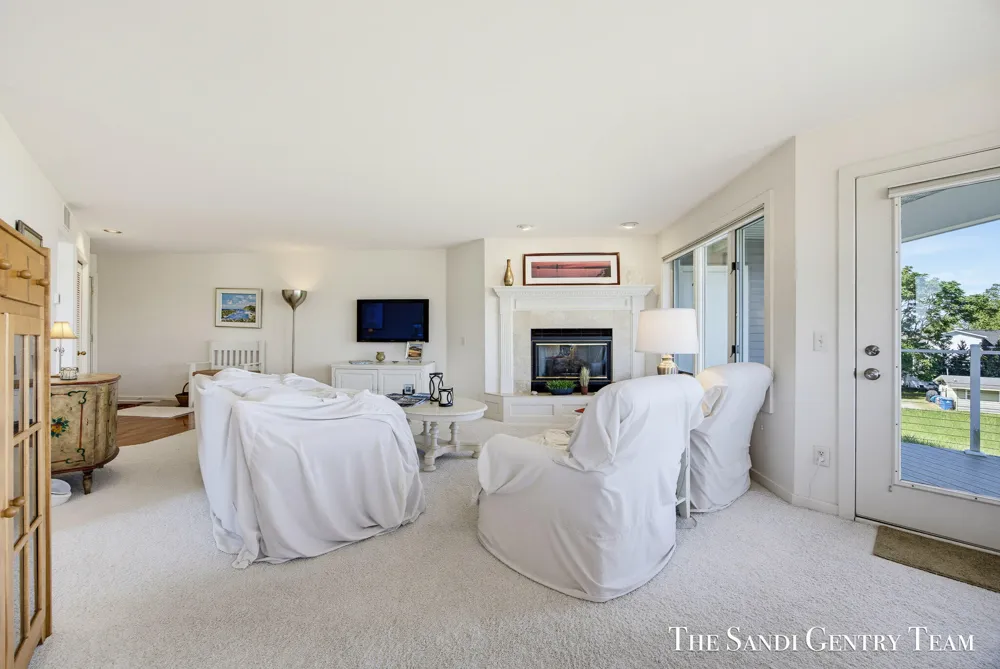 820 S Harbor Drive #5 Grand Haven City, MI 49417