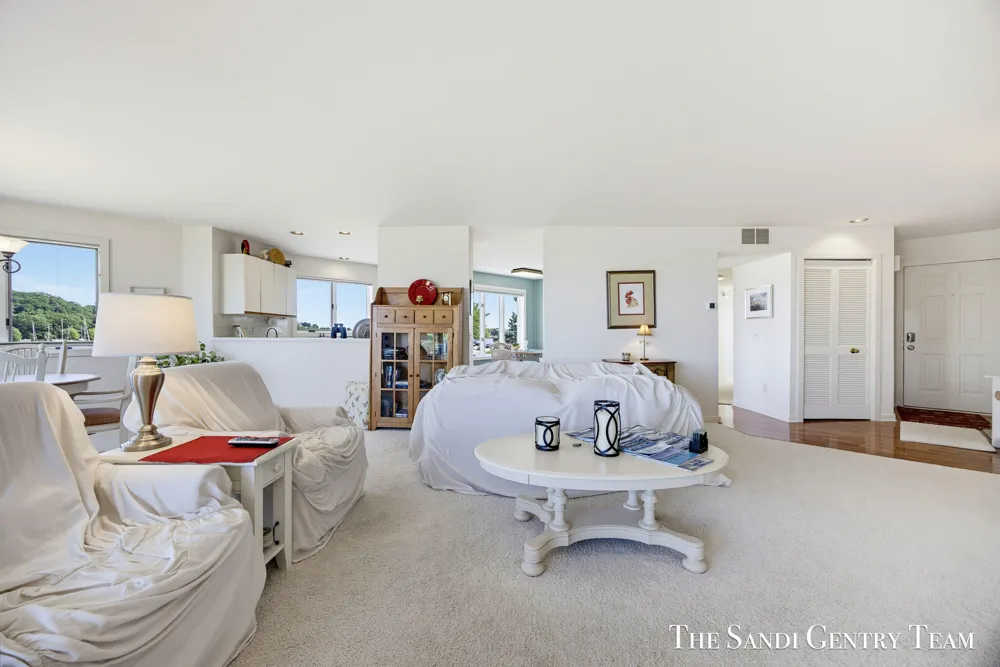 820 S Harbor Drive #5 Grand Haven City, MI 49417