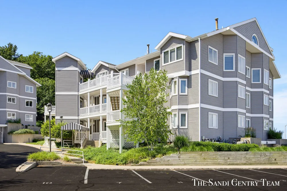 820 S Harbor Drive #5 Grand Haven City, MI 49417