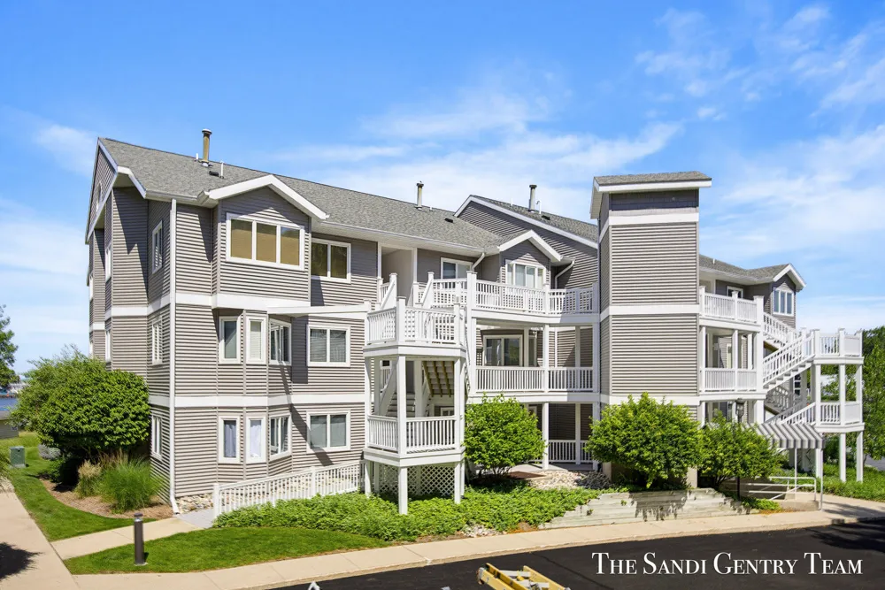 820 S Harbor Drive #5 Grand Haven City, MI 49417