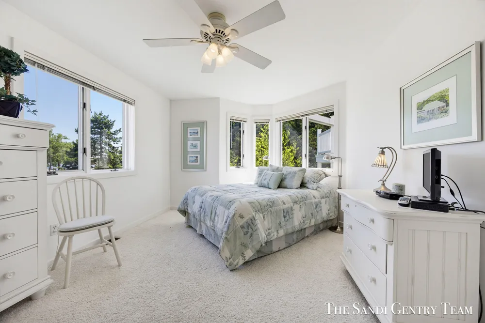 820 S Harbor Drive #5 Grand Haven City, MI 49417