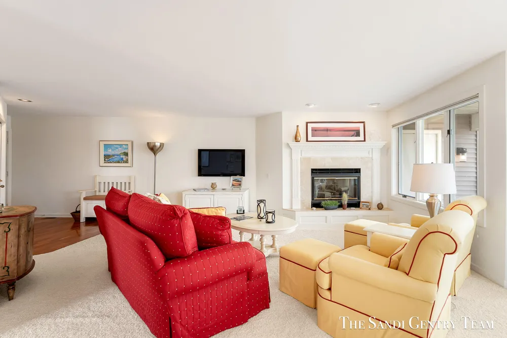 820 S Harbor Drive #5 Grand Haven City, MI 49417