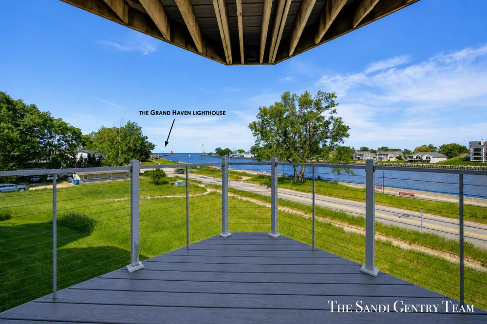 820 S Harbor Drive #5 Grand Haven City, MI 49417