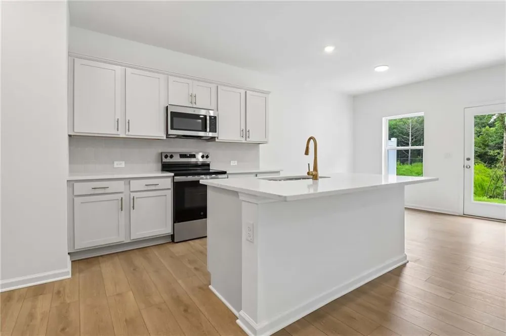 318 Dearborn Drive Cartersville, GA 30120