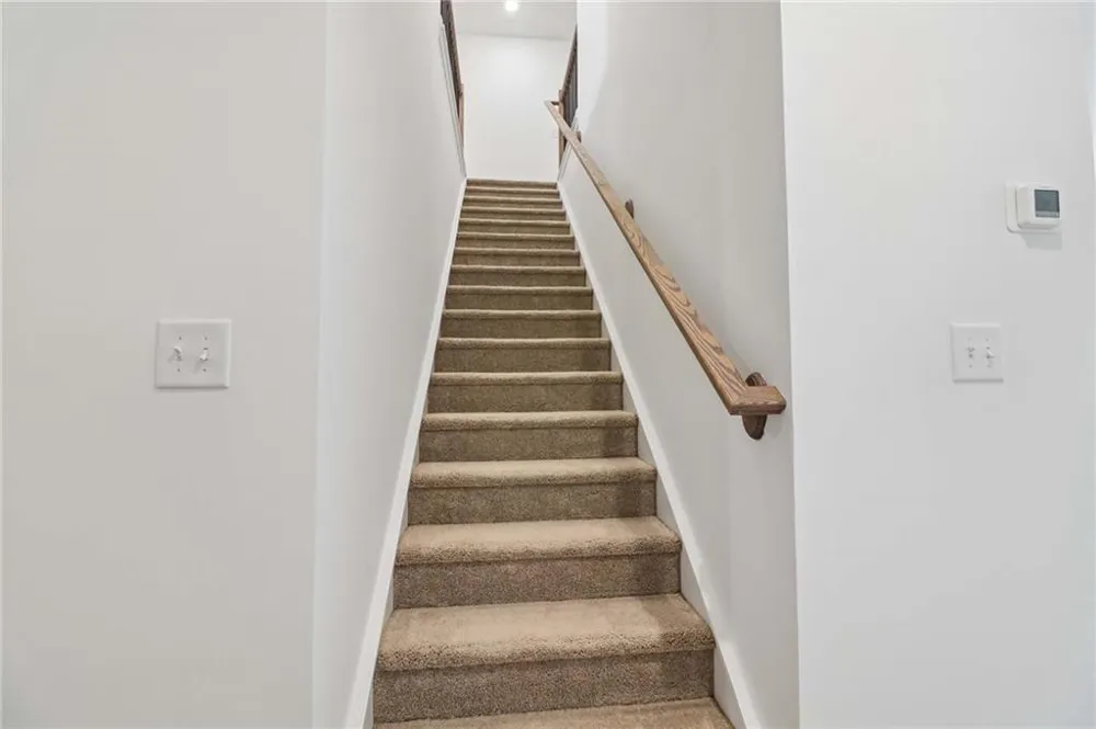 318 Dearborn Drive Cartersville, GA 30120