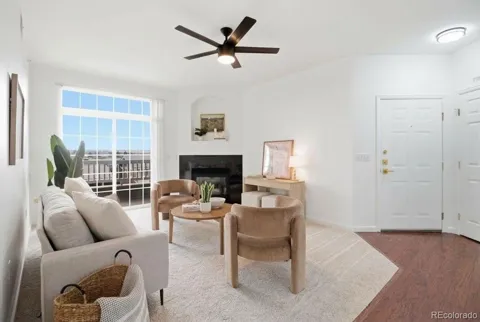 7440 S Blackhawk Street #11-204