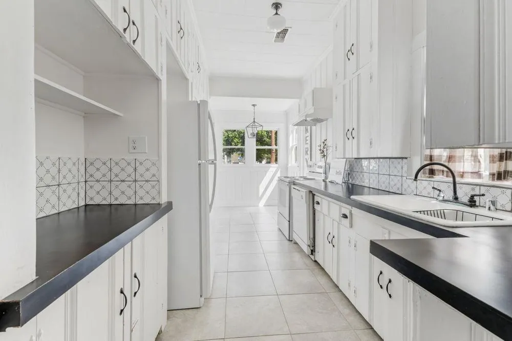 1005 W Orange Orange, TX 77630