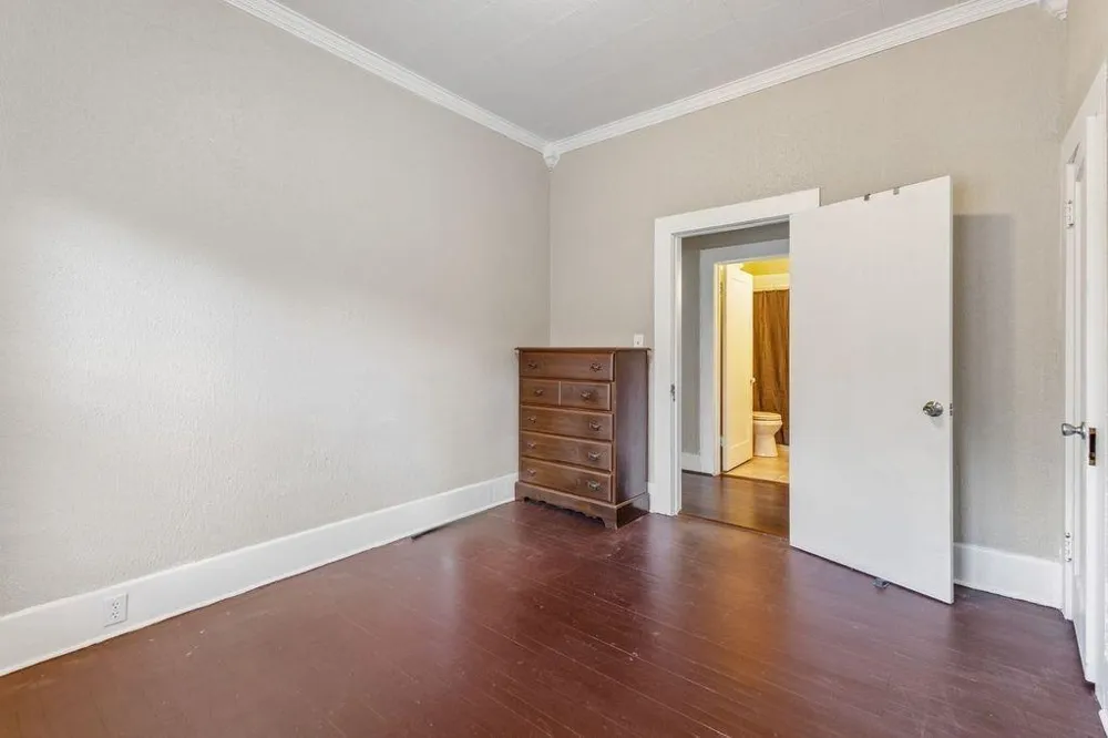 1005 W Orange Orange, TX 77630