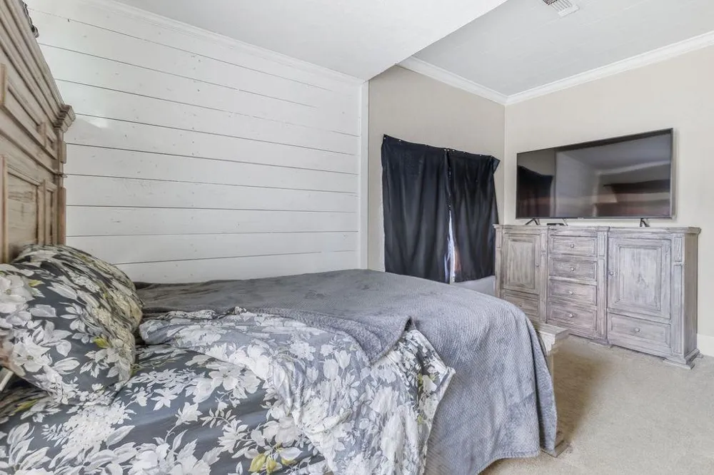 1005 W Orange Orange, TX 77630