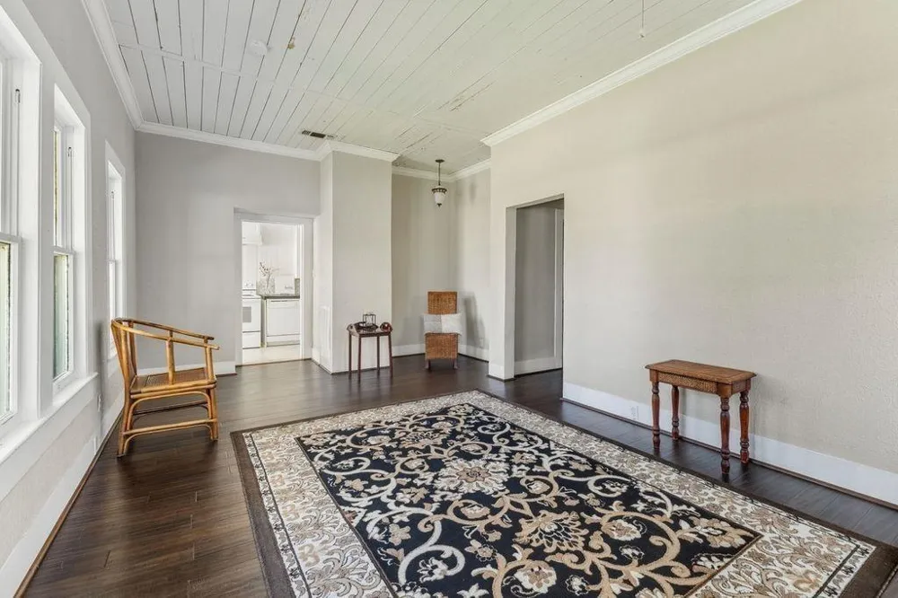 1005 W Orange Orange, TX 77630