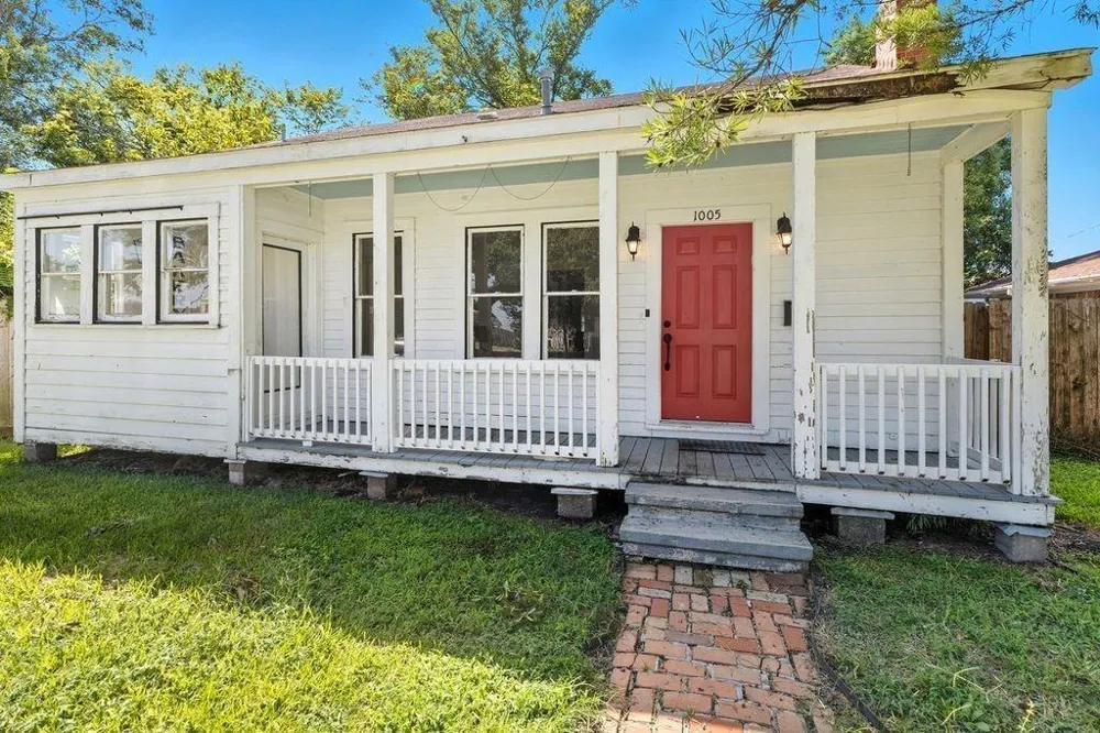 1005 W Orange Orange, TX 77630