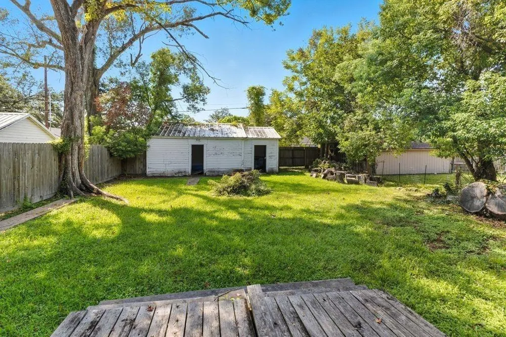 1005 W Orange Orange, TX 77630