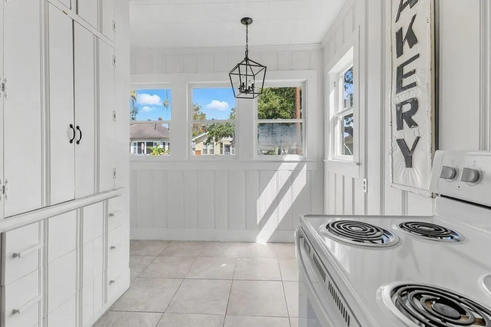 1005 W Orange Orange, TX 77630