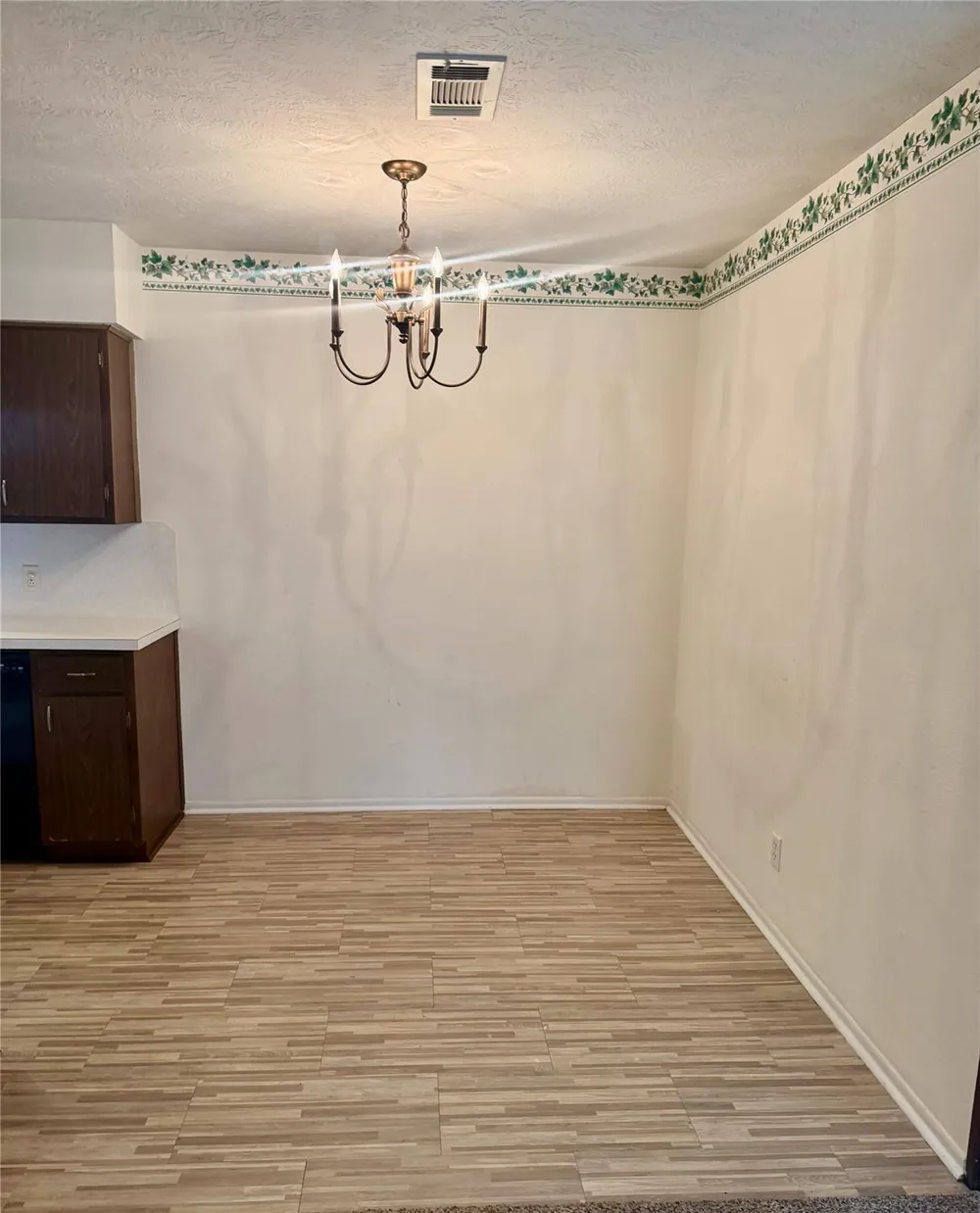 501 E Oak Street Highlands, TX 77562
