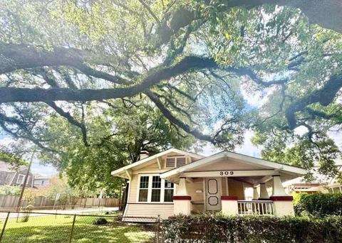309 Bayland Avenue