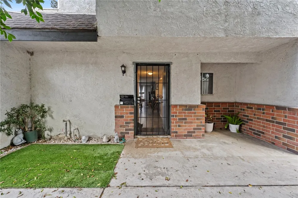 11321 Parkgreen Garden Grove, CA 92843