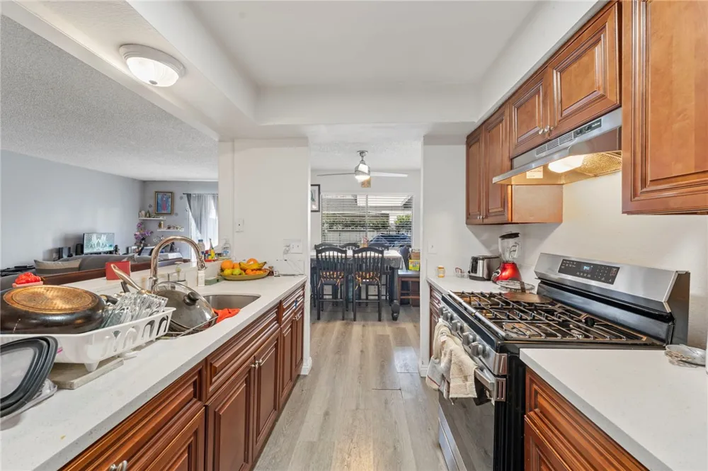 11321 Parkgreen Garden Grove, CA 92843