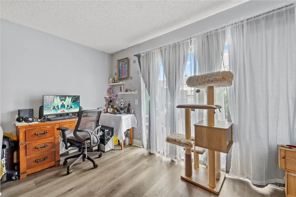 11321 Parkgreen Garden Grove, CA 92843
