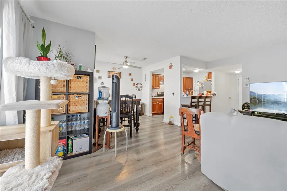 11321 Parkgreen Garden Grove, CA 92843