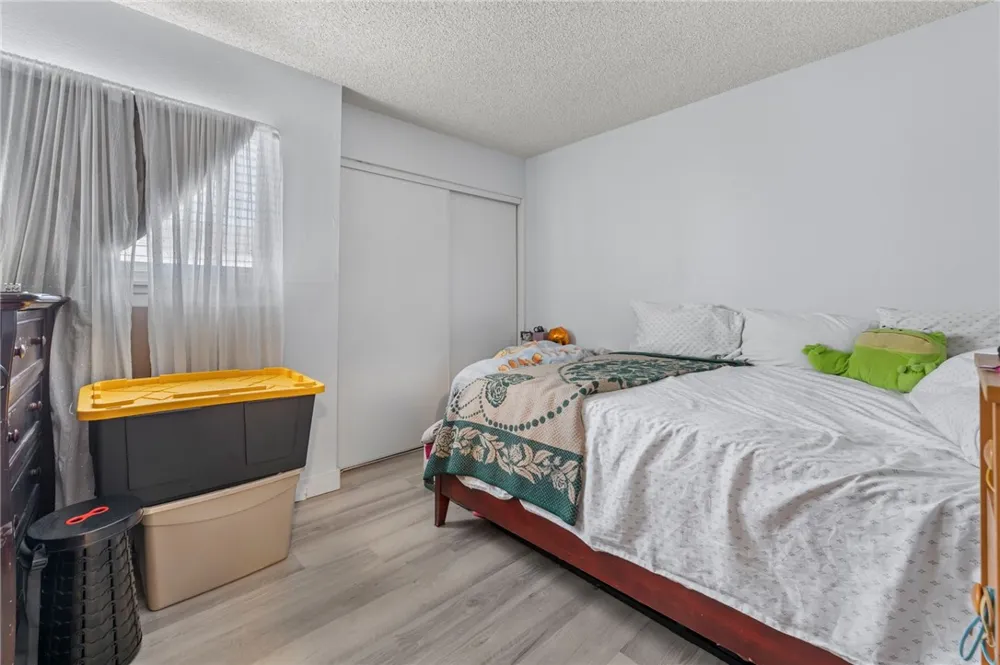 11321 Parkgreen Garden Grove, CA 92843