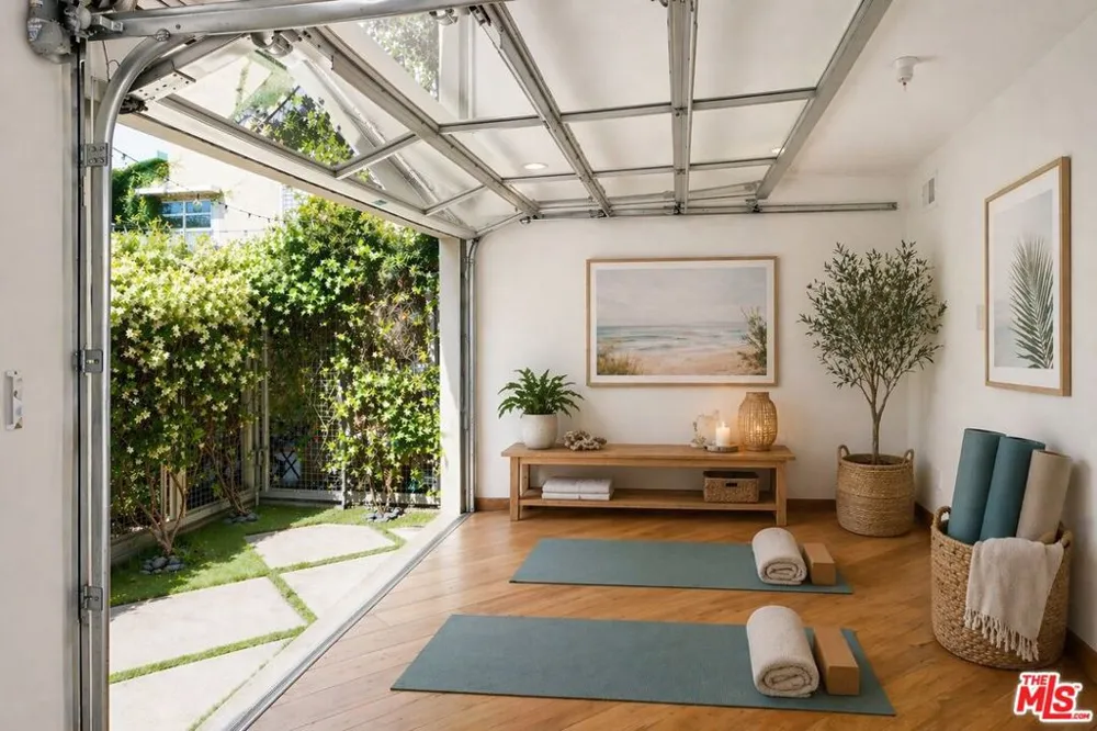 512 Brooks Avenue #6 Los Angeles, CA 90291