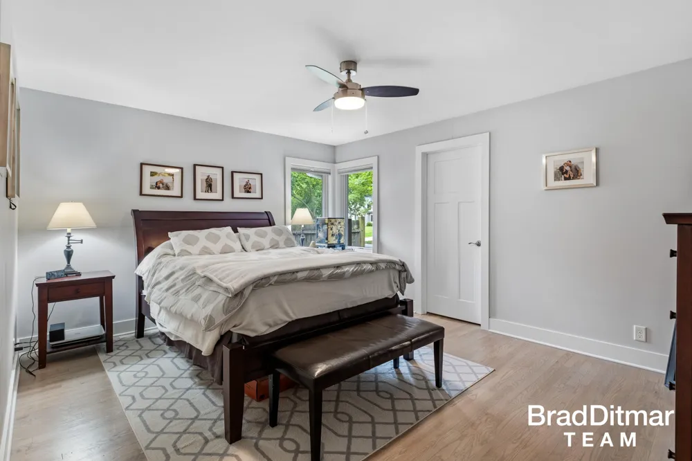 1350 Lake Grove Avenue SE East Grand Rapids, MI 49506