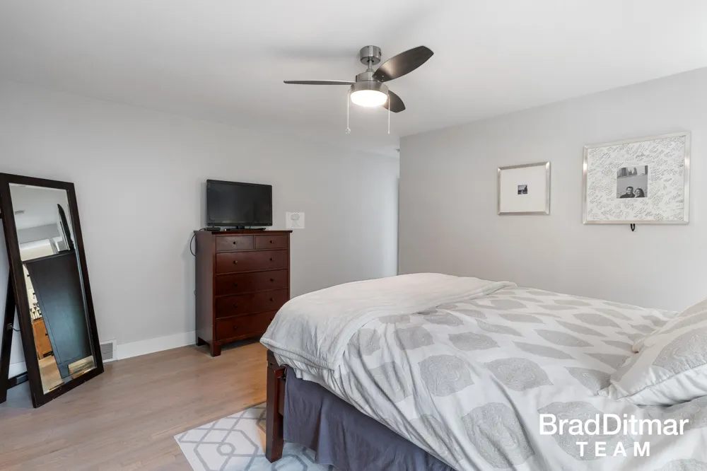1350 Lake Grove Avenue SE East Grand Rapids, MI 49506