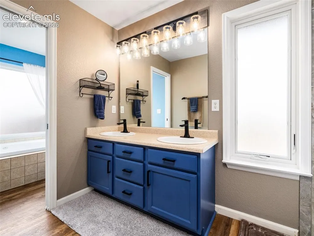 734 E Marigold Drive Pueblo, CO 81007