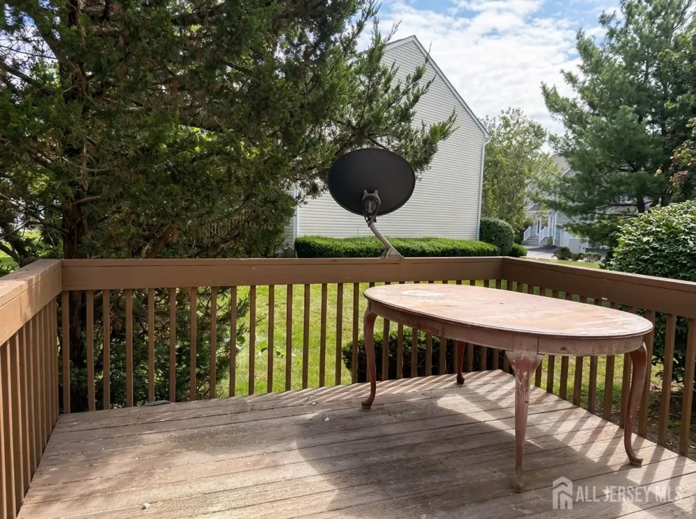10 Dina Lane Franklin, NJ 08873
