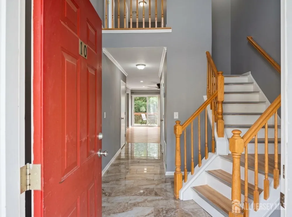 10 Dina Lane Franklin, NJ 08873