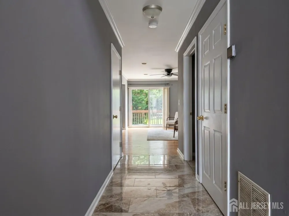 10 Dina Lane Franklin, NJ 08873