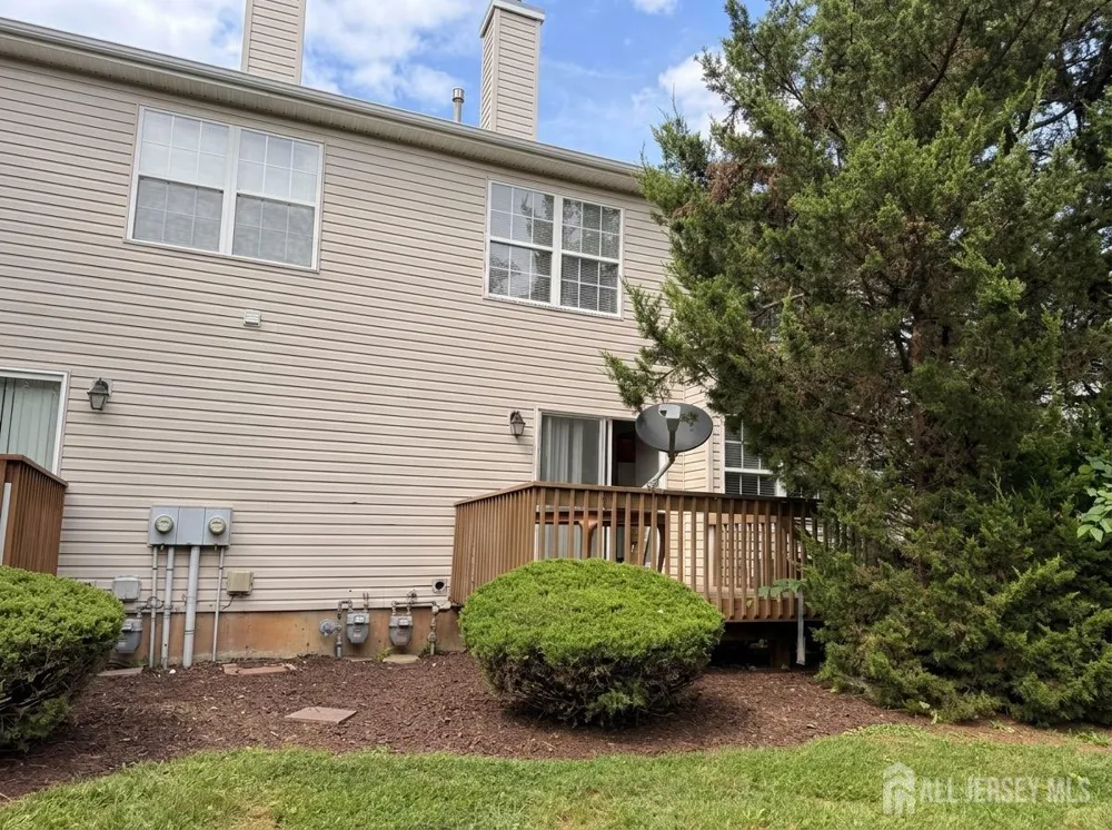 10 Dina Lane Franklin, NJ 08873