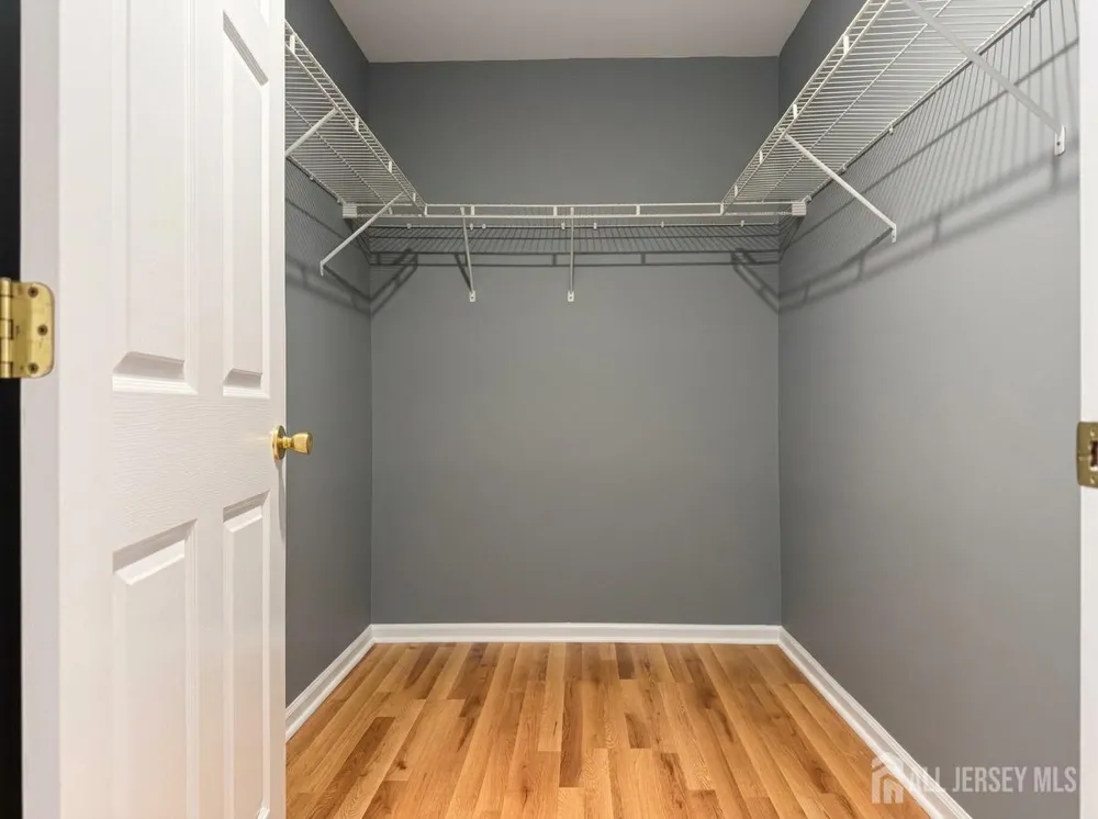 10 Dina Lane Franklin, NJ 08873