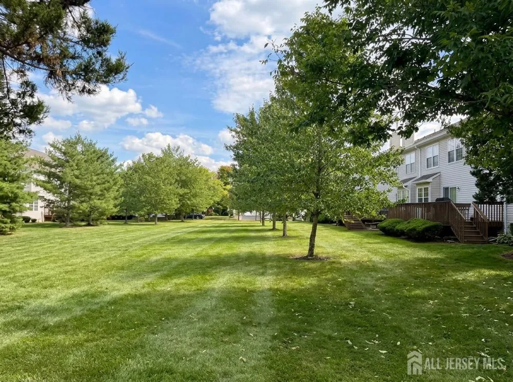 10 Dina Lane Franklin, NJ 08873