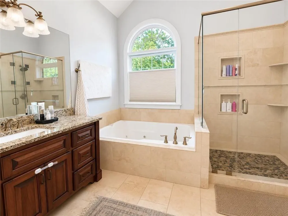 105 Chase Lane Forsyth, GA 31029