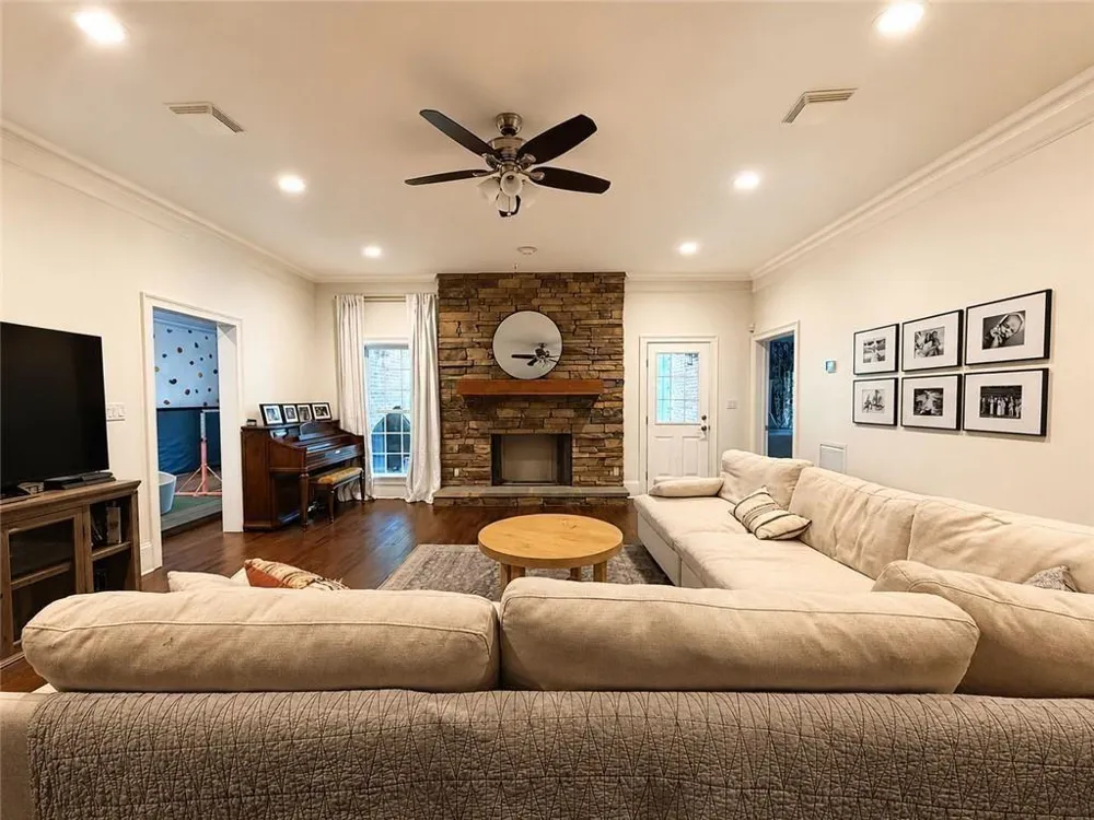 105 Chase Lane Forsyth, GA 31029