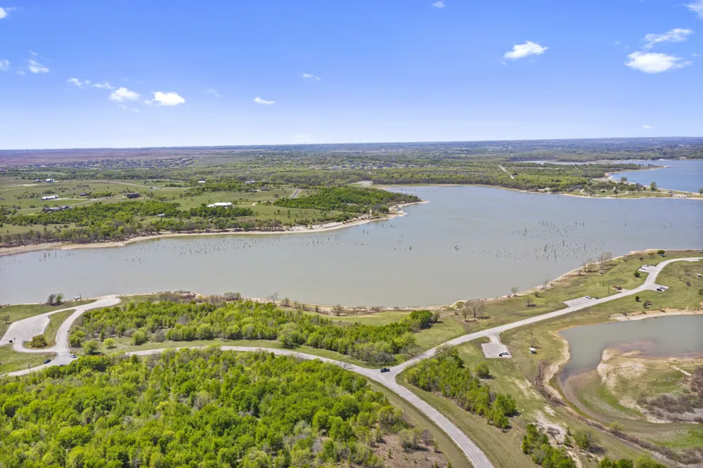 1109 Falcon Drive Crowley, TX 76036