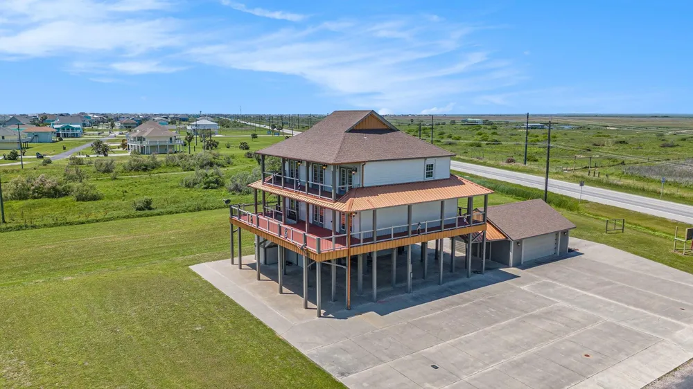 883 Gulf Cedar Drive Port Bolivar, TX 77650