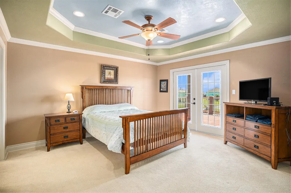 883 Gulf Cedar Drive Port Bolivar, TX 77650