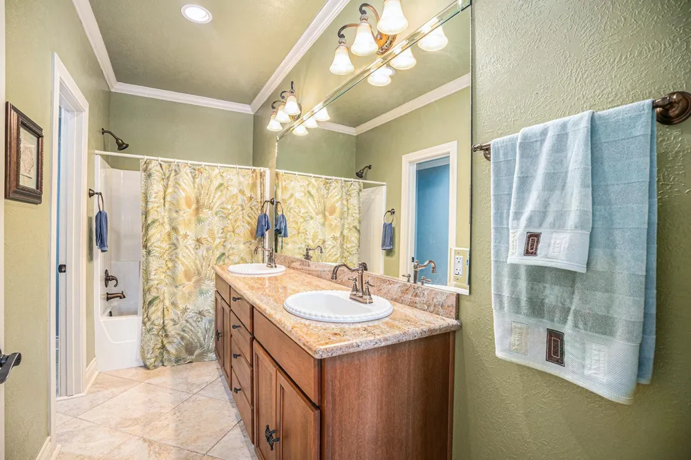 883 Gulf Cedar Drive Port Bolivar, TX 77650