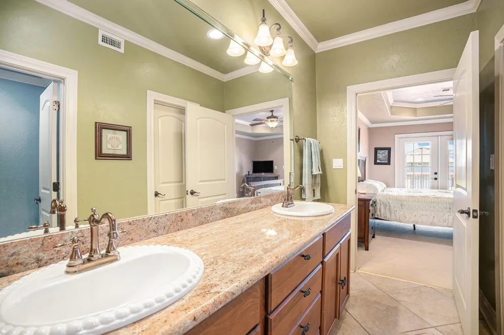 883 Gulf Cedar Drive Port Bolivar, TX 77650